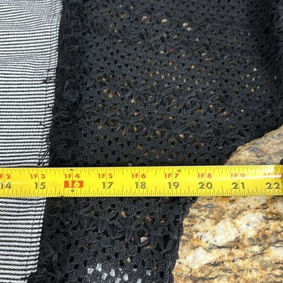 See And Be Seen Round Neck Striped Top With Crochet Sleeves Size S - Picture 8 of 9